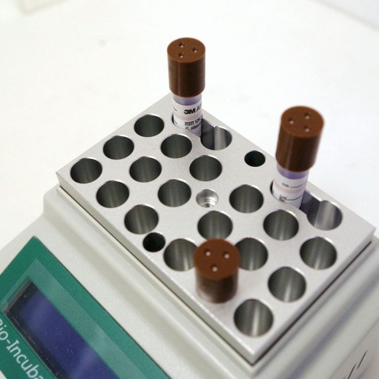 3M1262壓力蒸汽滅菌生物培養(yǎng)指示劑圖片3